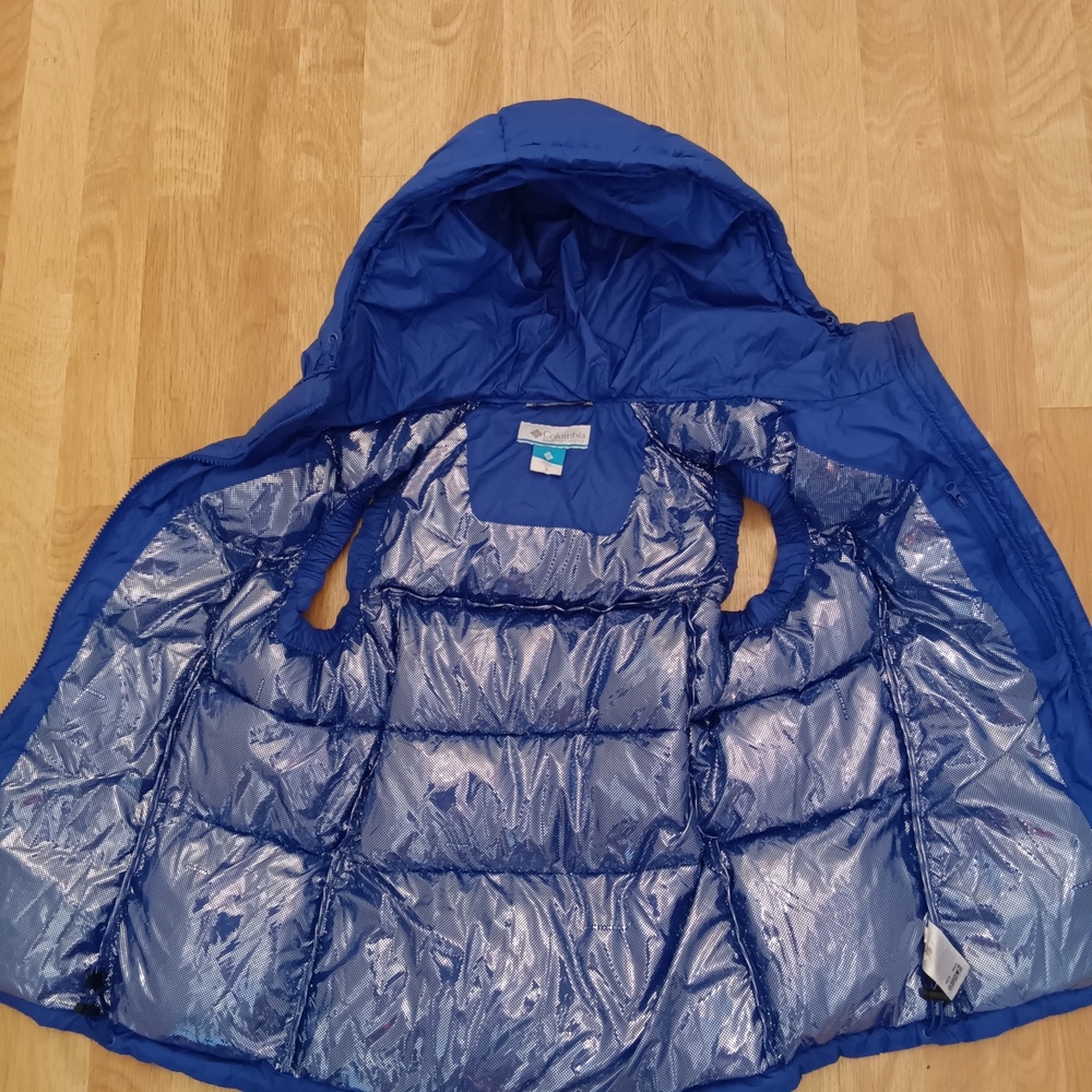 Columbia Women's Blue Puffer Vest For Winter - Picture 3 of 9